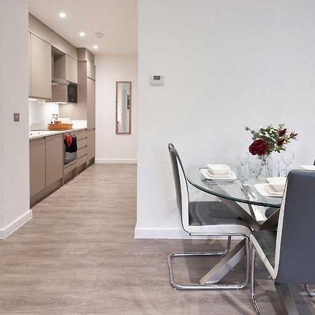 Luxustay Milburn House Milton Keynes Exterior photo
