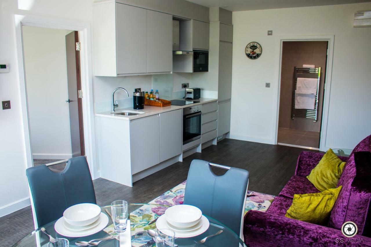 Luxustay Milburn House Milton Keynes Exterior photo