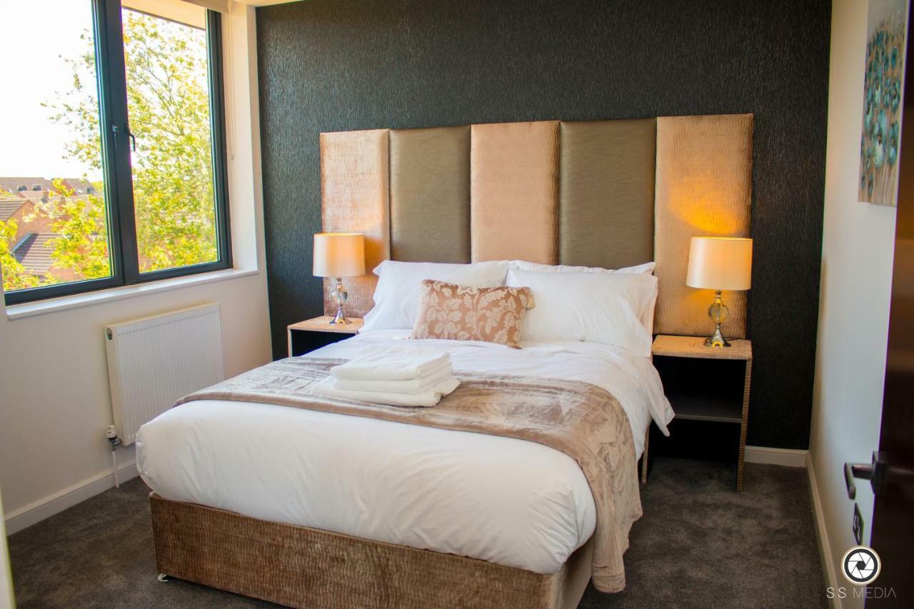 Luxustay Milburn House Milton Keynes Exterior photo